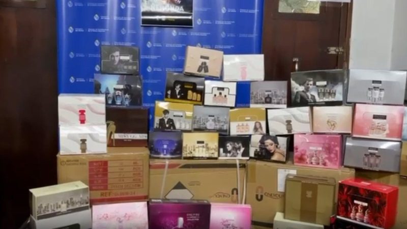Detectan maniobra de un free shop con perfumes falsificados e incautan $450.000.000 en mercadería
