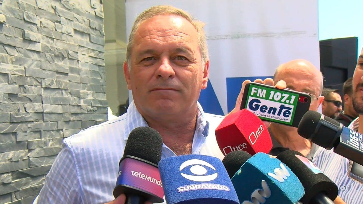 Delgado dice que "el gobierno desaprovechó el primer año" y buscará ir por los "decepcionados" del FA