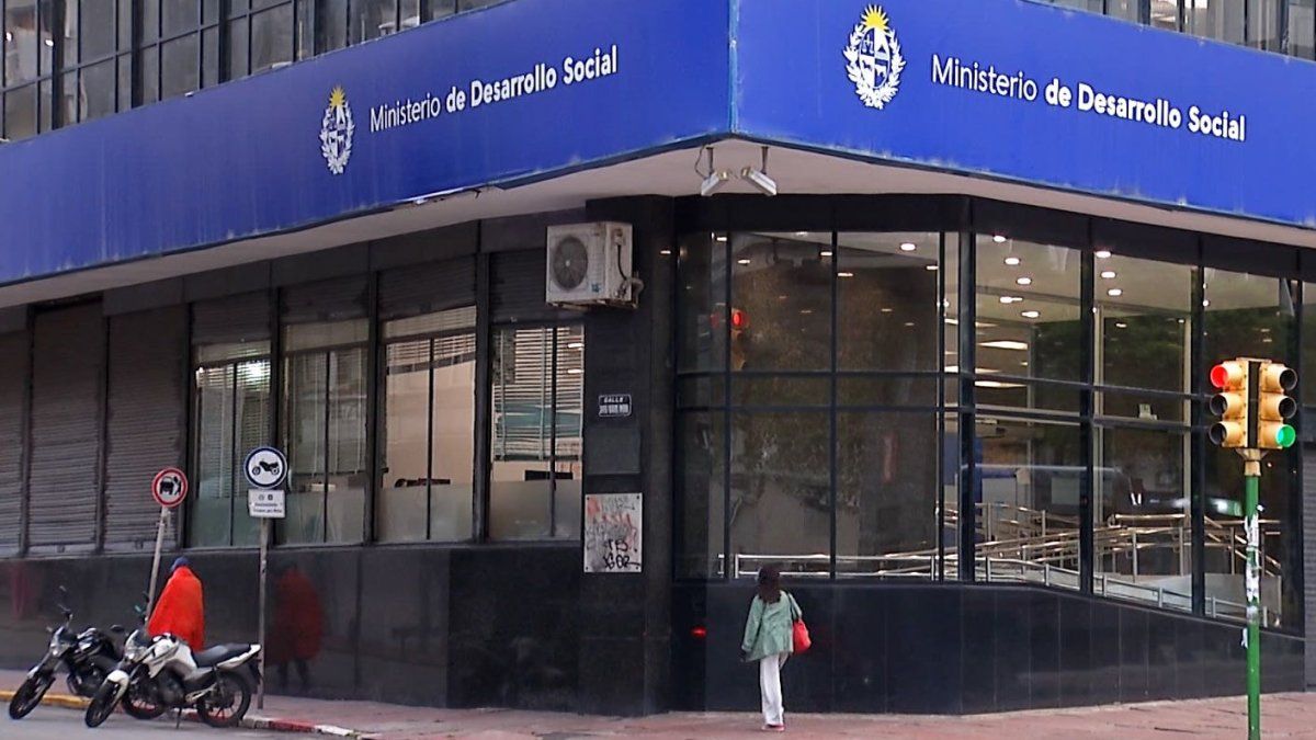 Mides respondió al reclamo de colectivo de padres de niños autistas por falta de 7.000 asistentes personales