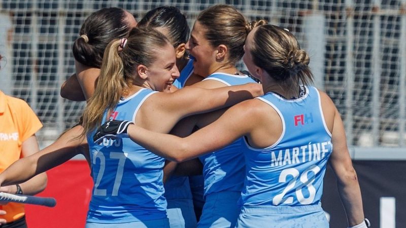 Las Cimarroncitas golearon 4-0 a Canadá en el Panamericano de hockey y aseguraron su lugar en semifinales