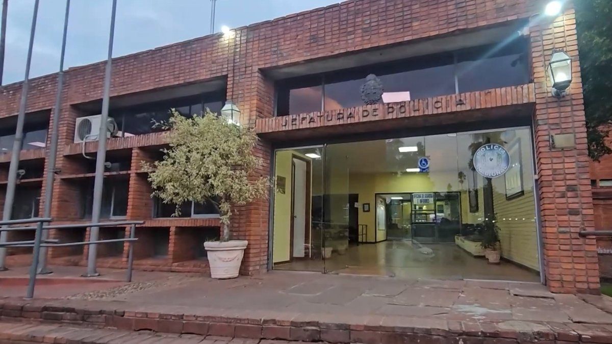 Encargaron materiales a una barraca y pagaron con cheque robado: investigación determinó maniobra similar en varios lugares