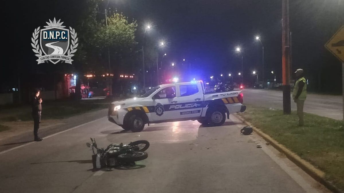Barros Blancos: un hombre de 52 años resultó con lesiones graves tras caer al pavimento en moto