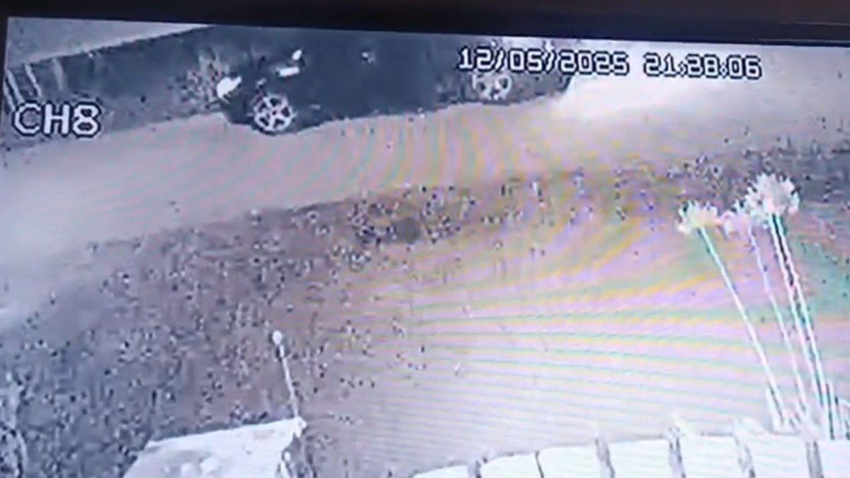 Maldonado: atropelló con su auto a una mujer que iba en moto, se detuvo, miró para atrás y escapó del lugar