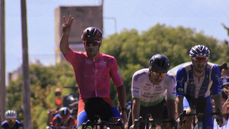 Una más para Leonel Rodríguez: el sprinter ganó su tercera etapa en cinco disputadas y llegó a 12 en su historial en la Vuelta Ciclista, que este lunes tuvo final en Paysandú