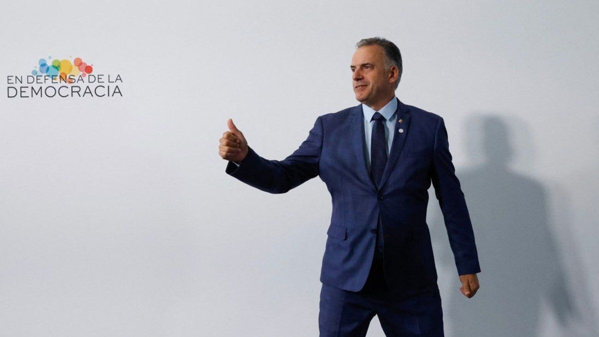 Orsi habló en Barcelona de las guerras por el control de la energía y señaló cuál es "el único camino para evitar el desastre"