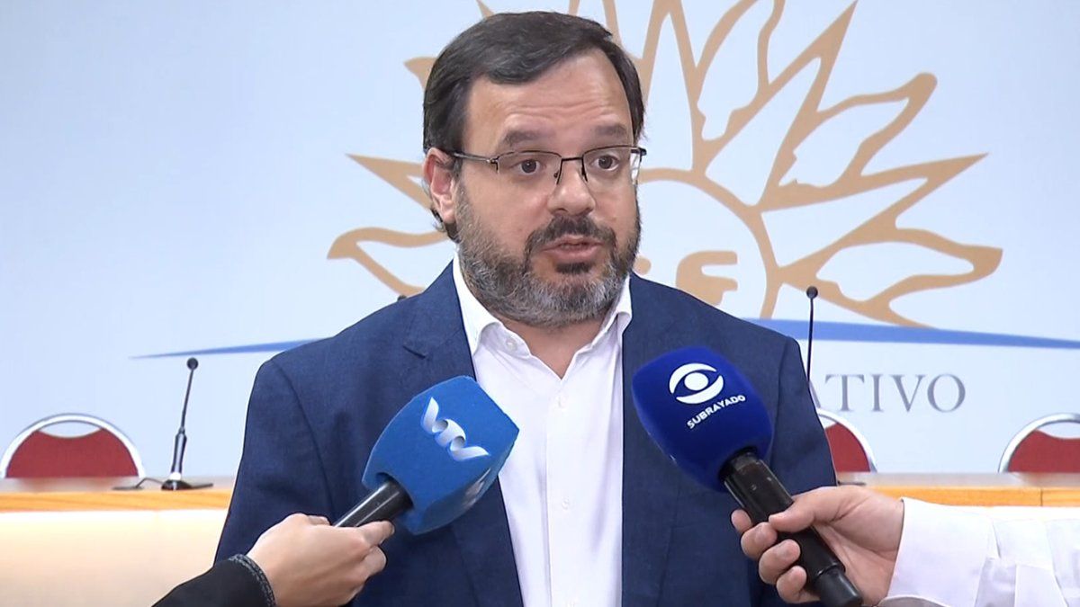Diputado Schipani promueve ley para el entierro conjunto de personas y mascotas