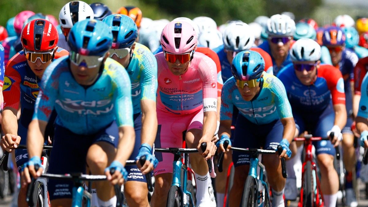El uruguayo Thomas Silva perdió la malla rosa de líder del Giro de Italia, pero fue destacado como una de las "mejores historias" del año