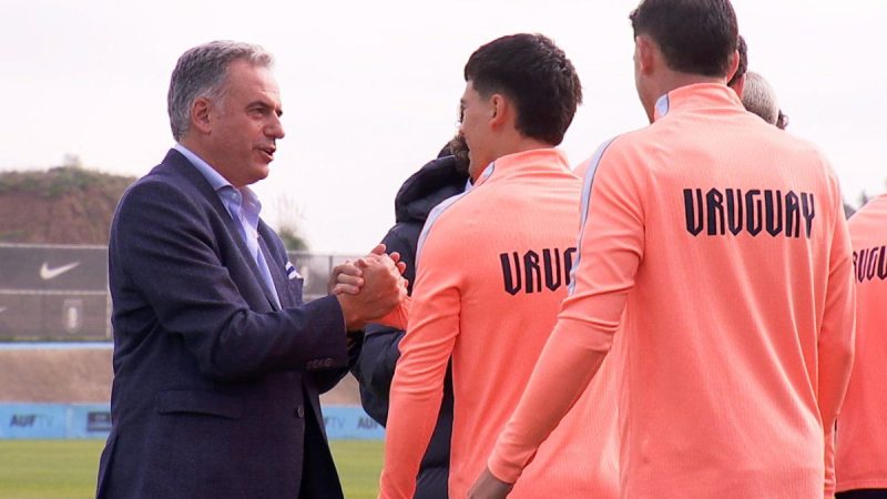 "Hoy me levanté reconsiderando": Orsi dijo que se está "cuestionando" si viaja o no a ver a Uruguay al Mundial
